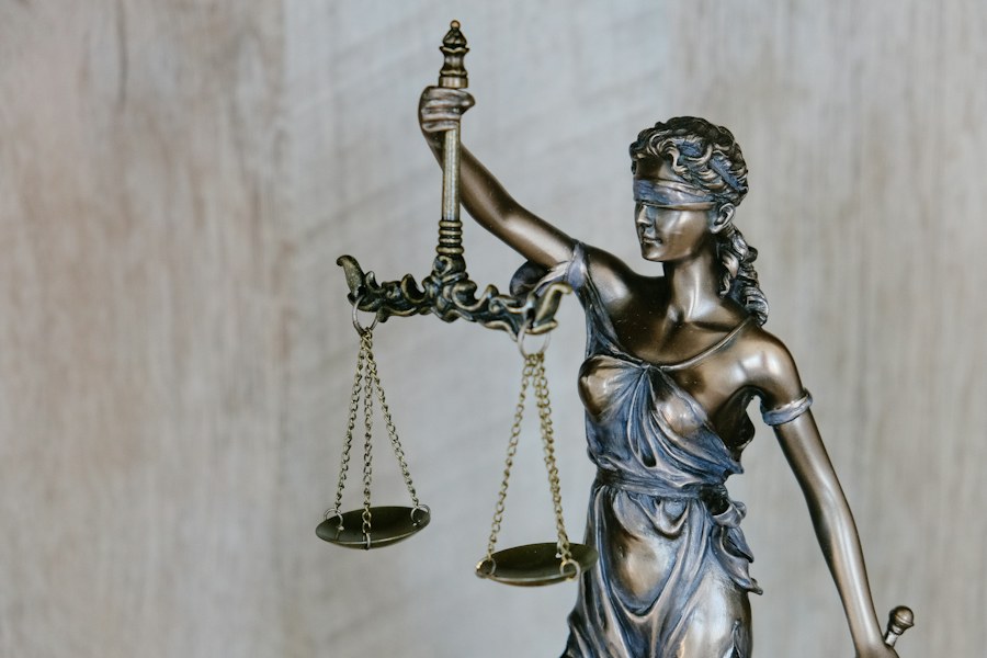 Litigation & Advisory — illustrative photograph
